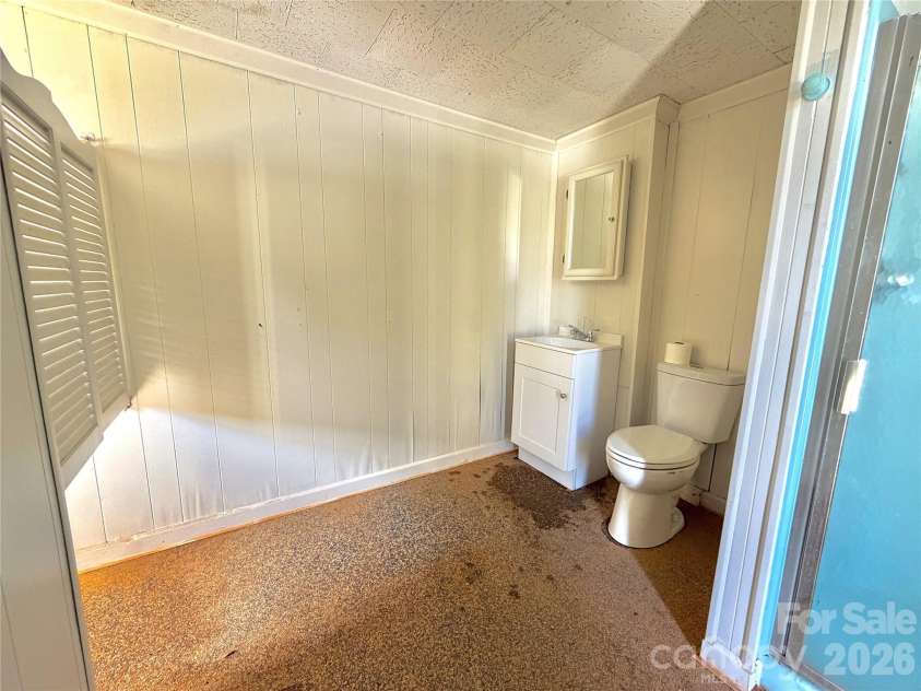 202 WOODWARD Avenue, Morganton, NC 28655.  MLS# CAR4365357, YatesRealty ID 8364. 