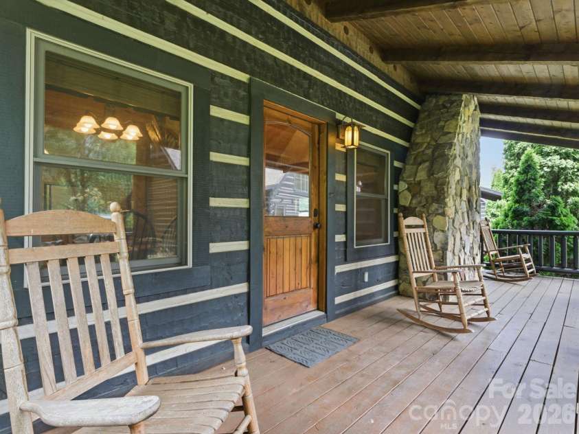18 Rachels Circle, Maggie Valley, NC 28751.  MLS# CAR4392673, YatesRealty ID 8365. 