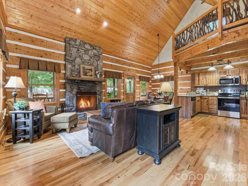 18 Rachels Circle, Maggie Valley, NC 28751.  MLS# CAR4392673, YatesRealty ID 8365. 