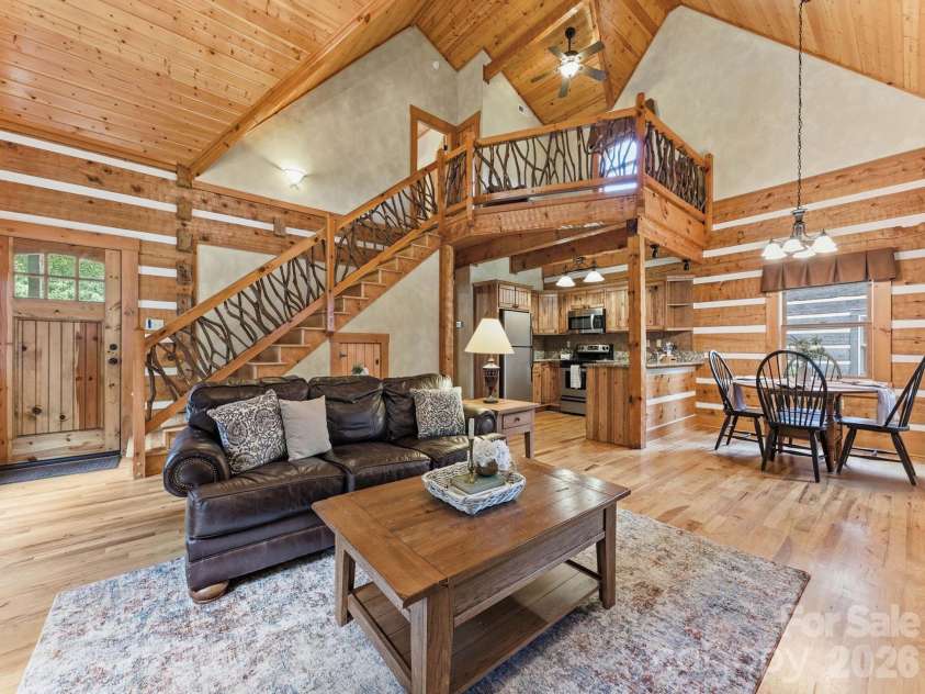 18 Rachels Circle, Maggie Valley, NC 28751.  MLS# CAR4392673, YatesRealty ID 8365. 