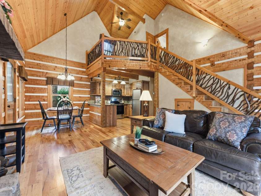 18 Rachels Circle, Maggie Valley, NC 28751.  MLS# CAR4392673, YatesRealty ID 8365. 
