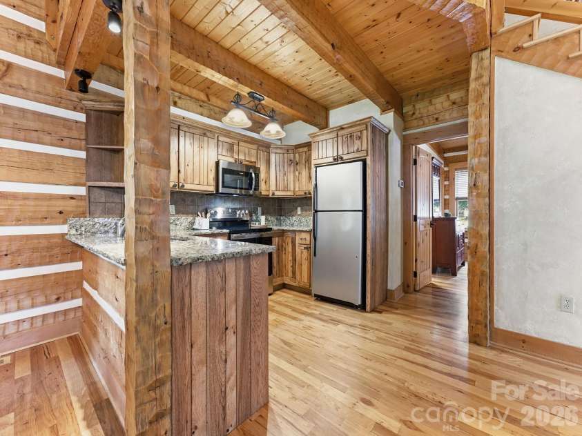 18 Rachels Circle, Maggie Valley, NC 28751.  MLS# CAR4392673, YatesRealty ID 8365. 