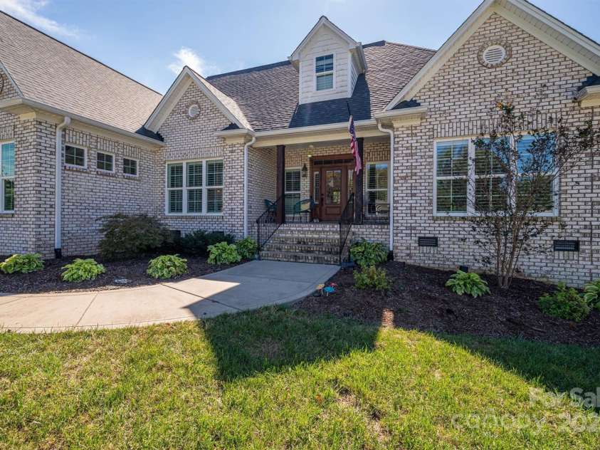 329 Wintergreen Court, Kings Mountain, NC 28086.  MLS# CAR4222336, YatesRealty ID 8366. 