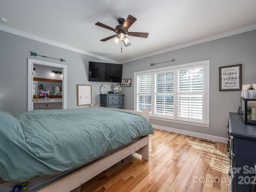 329 Wintergreen Court, Kings Mountain, NC 28086.  MLS# CAR4222336, YatesRealty ID 8366. 