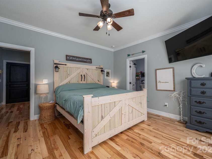 329 Wintergreen Court, Kings Mountain, NC 28086.  MLS# CAR4222336, YatesRealty ID 8366. 