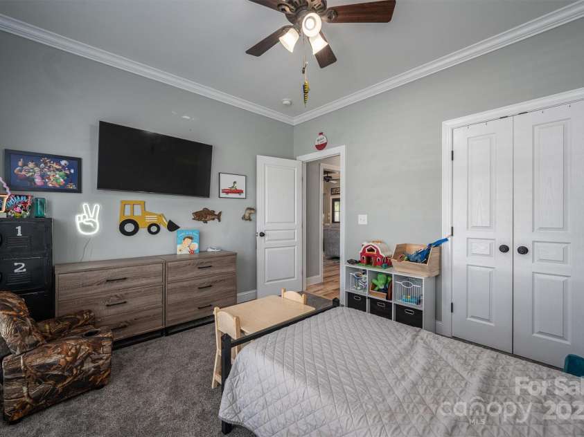 329 Wintergreen Court, Kings Mountain, NC 28086.  MLS# CAR4222336, YatesRealty ID 8366. 