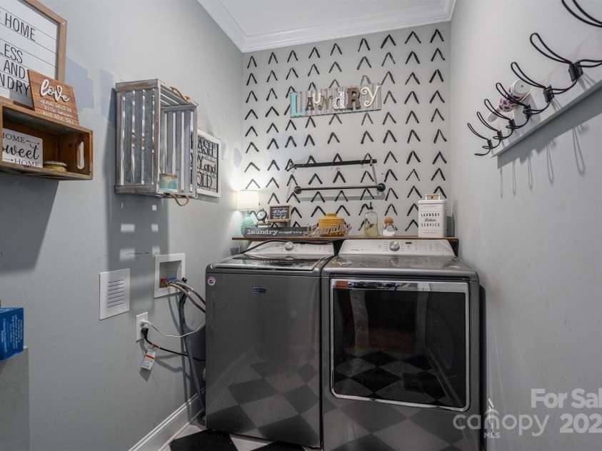 329 Wintergreen Court, Kings Mountain, NC 28086.  MLS# CAR4222336, YatesRealty ID 8366. 