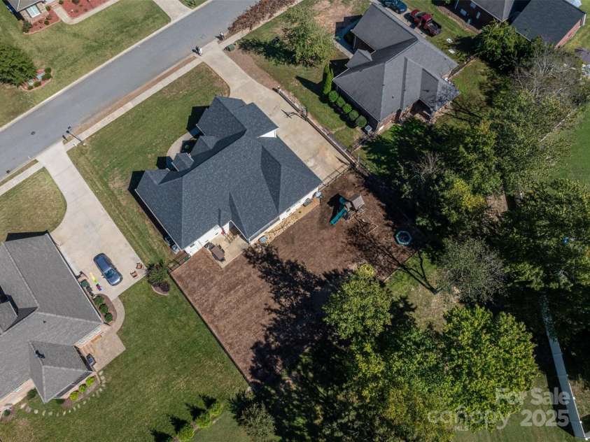 329 Wintergreen Court, Kings Mountain, NC 28086.  MLS# CAR4222336, YatesRealty ID 8366. 