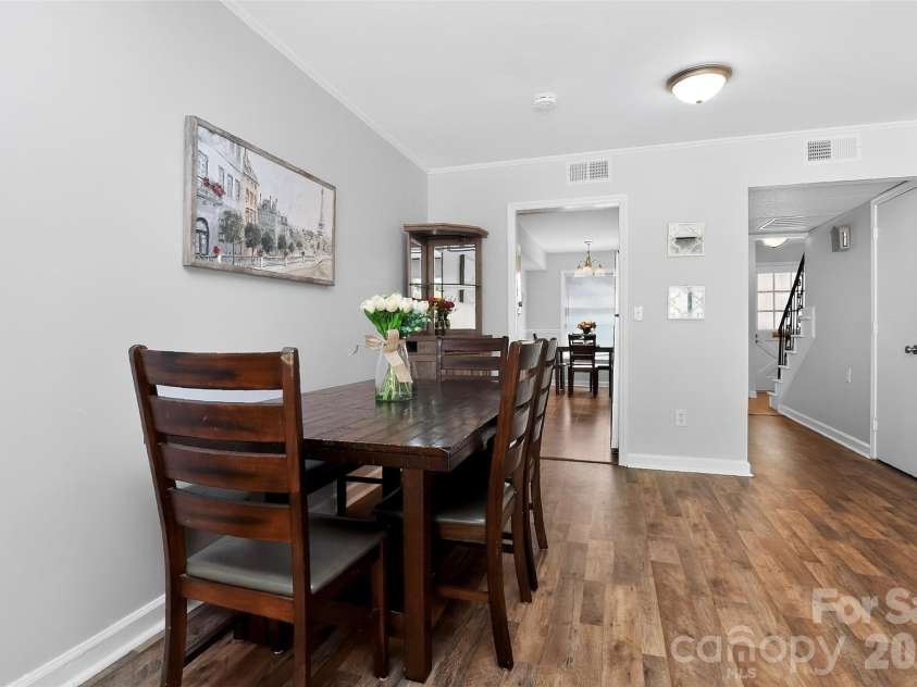 7124 Quail Meadow Lane, Charlotte, NC 28210.  MLS# CAR4360405, YatesRealty ID 8366. 