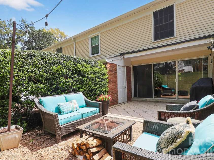 7124 Quail Meadow Lane, Charlotte, NC 28210.  MLS# CAR4360405, YatesRealty ID 8366. 