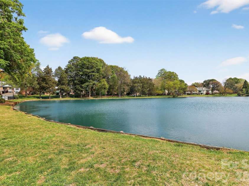 7124 Quail Meadow Lane, Charlotte, NC 28210.  MLS# CAR4360405, YatesRealty ID 8366. 