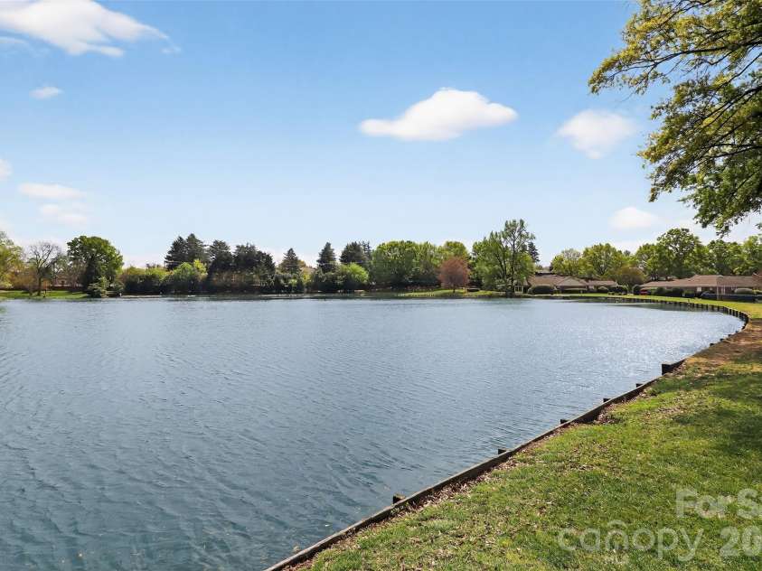 7124 Quail Meadow Lane, Charlotte, NC 28210.  MLS# CAR4360405, YatesRealty ID 8366. 