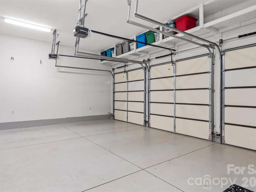 220 Fincher Road, Pauline, SC 29374.  MLS# CAR4363738, YatesRealty ID 8367. Main Level Connected 3 Car Garage 