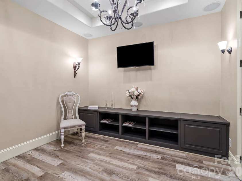 220 Fincher Road, Pauline, SC 29374.  MLS# CAR4363738, YatesRealty ID 8367. Main Level Flex Room Sitting Area