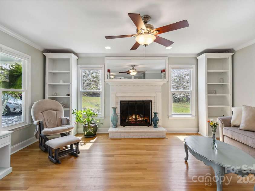 10619 Arlington Church Road, Mint Hill, NC 28227.  MLS# CAR4237945, YatesRealty ID 8368. Living Room