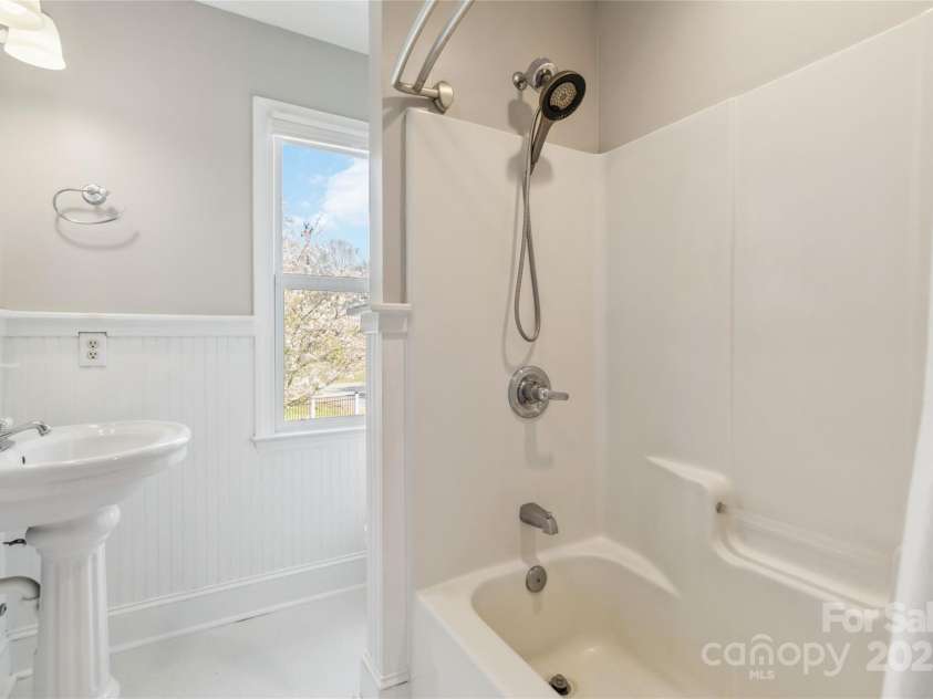 10619 Arlington Church Road, Mint Hill, NC 28227.  MLS# CAR4237945, YatesRealty ID 8368. Secondary full bath upstiars