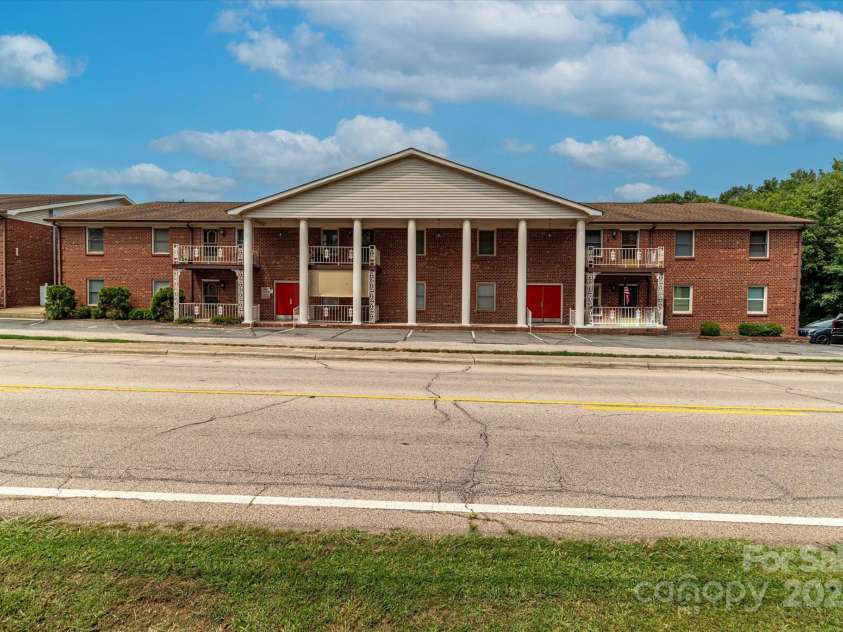 2116 Main Street, Kannapolis, NC 28081.  MLS# CAR4277486, YatesRealty ID 837. 