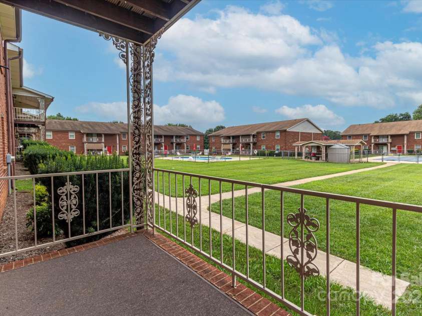 2116 Main Street, Kannapolis, NC 28081.  MLS# CAR4277486, YatesRealty ID 837. 