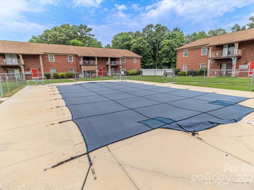 2116 Main Street, Kannapolis, NC 28081.  MLS# CAR4277486, YatesRealty ID 837. 