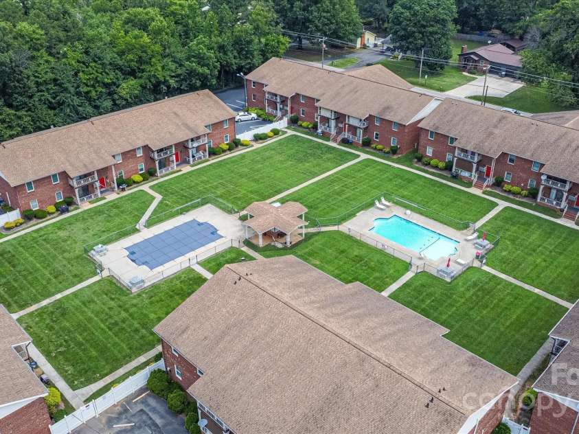 2116 Main Street, Kannapolis, NC 28081.  MLS# CAR4277486, YatesRealty ID 837. 