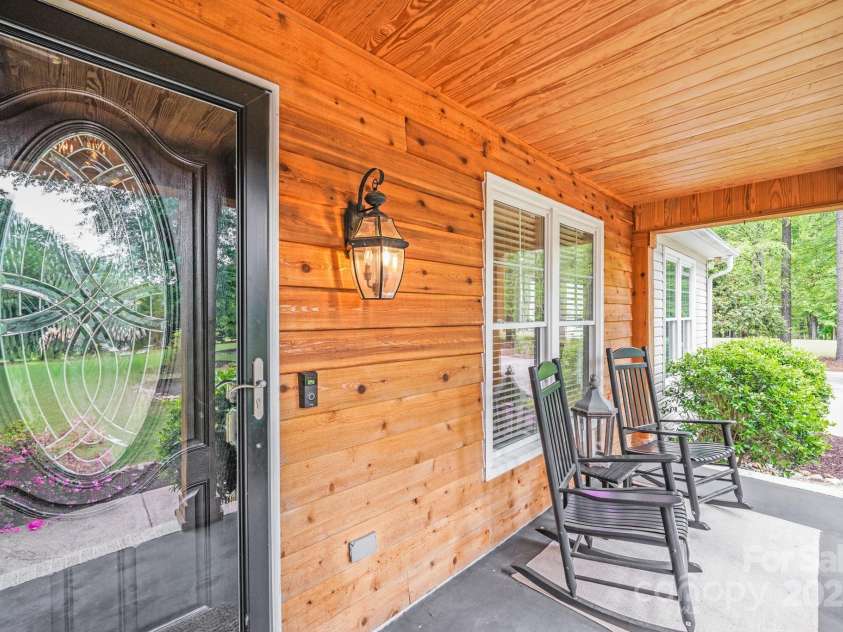 812 Timber Creek Drive, York, SC 29745.  MLS# CAR4248425, YatesRealty ID 8370. 