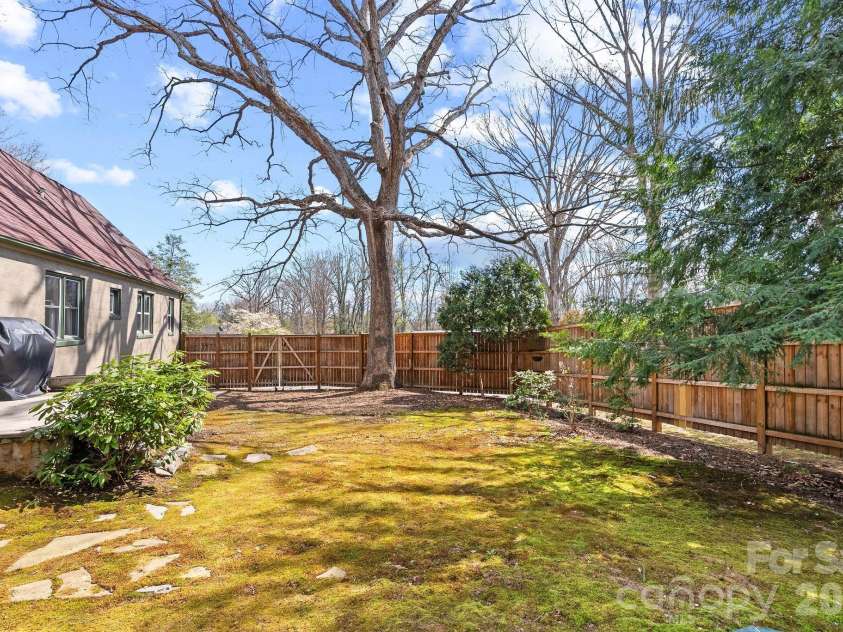 832 Sand Hill Road, Asheville, NC 28806.  MLS# CAR4363244, YatesRealty ID 8370. 