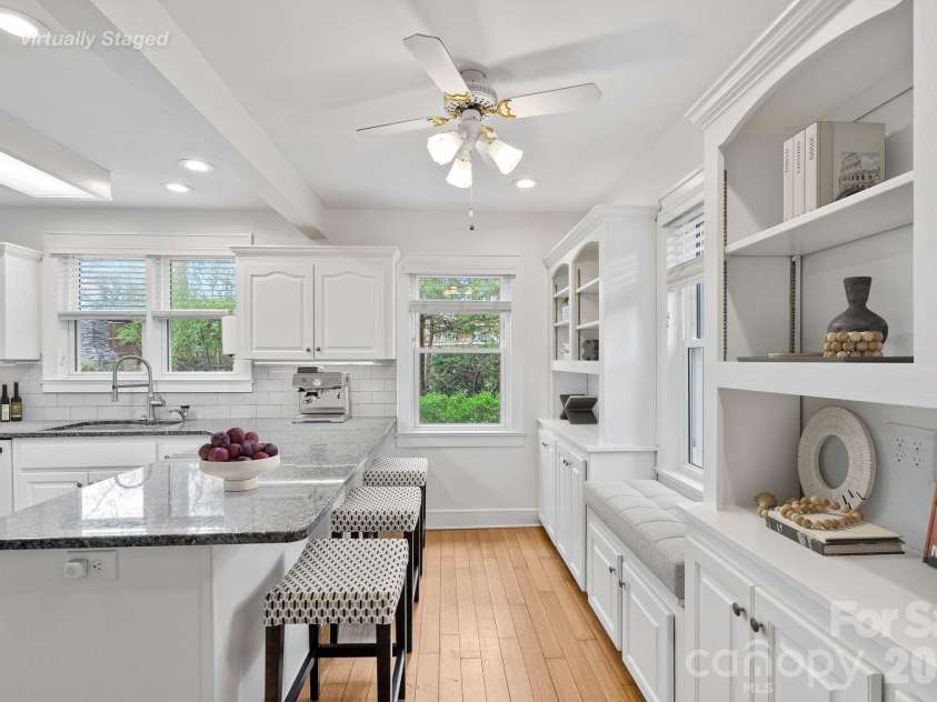 832 Sand Hill Road, Asheville, NC 28806.  MLS# CAR4363244, YatesRealty ID 8370. 