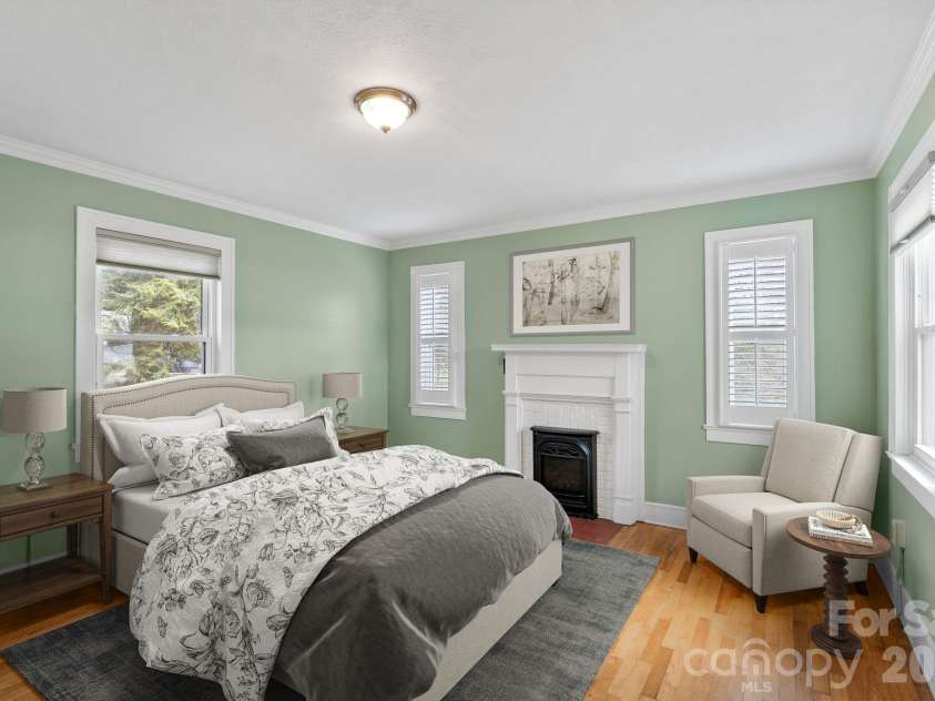 832 Sand Hill Road, Asheville, NC 28806.  MLS# CAR4363244, YatesRealty ID 8370. 