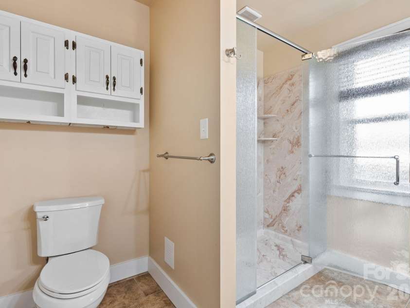832 Sand Hill Road, Asheville, NC 28806.  MLS# CAR4363244, YatesRealty ID 8370. 