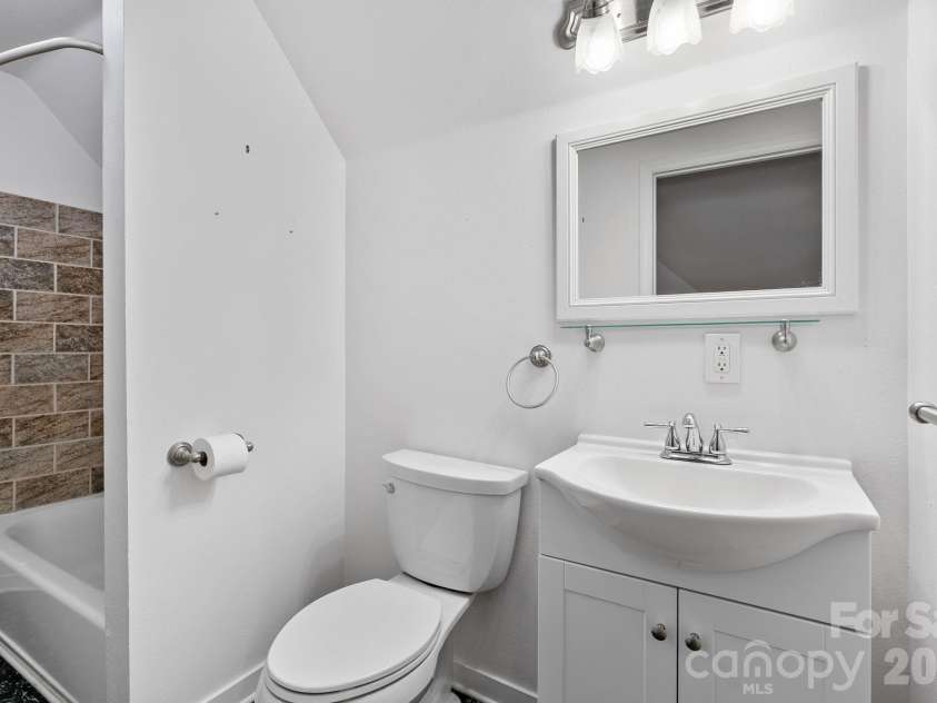 832 Sand Hill Road, Asheville, NC 28806.  MLS# CAR4363244, YatesRealty ID 8370. 