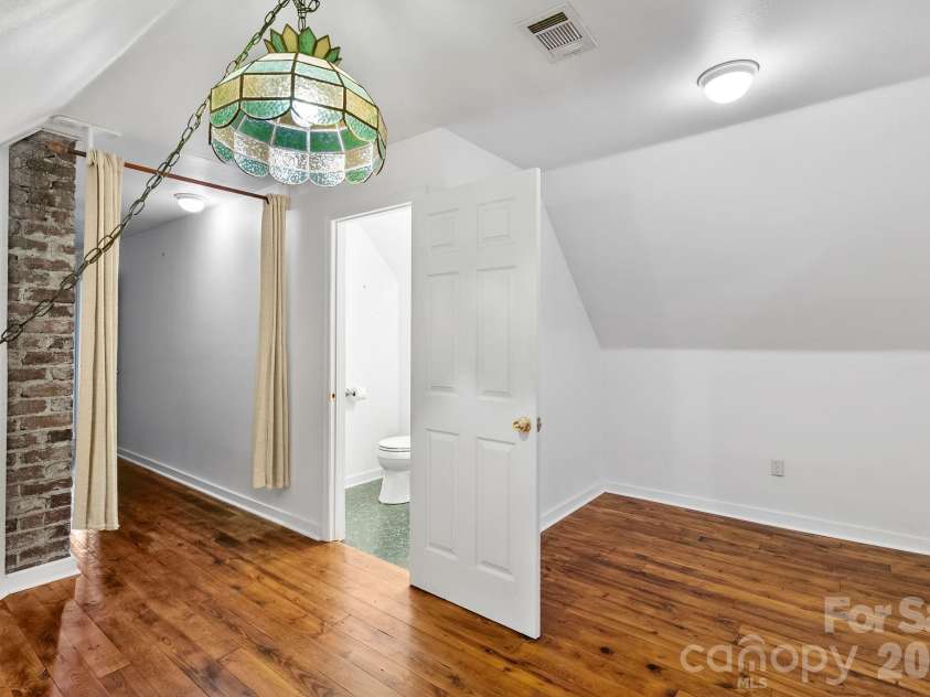 832 Sand Hill Road, Asheville, NC 28806.  MLS# CAR4363244, YatesRealty ID 8370. 