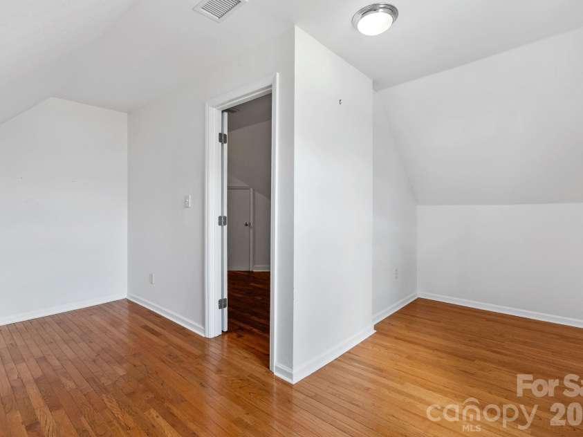 832 Sand Hill Road, Asheville, NC 28806.  MLS# CAR4363244, YatesRealty ID 8370. 