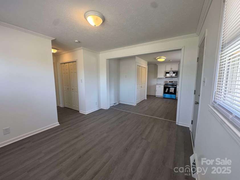 216 Shannonhouse Street, Shelby, NC 28152.  MLS# CAR4231257, YatesRealty ID 8371. 