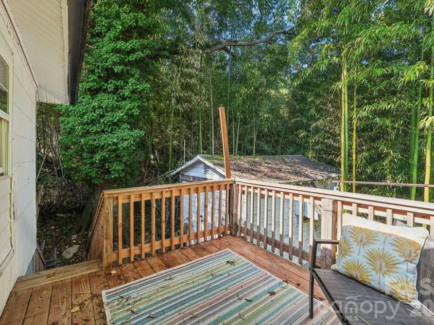 911 Elm Street, Kannapolis, NC 28081.  MLS# CAR4365416, YatesRealty ID 8371. 