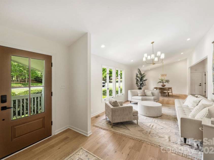 8501 Raintree Lane, Charlotte, NC 28277.  MLS# CAR4250339, YatesRealty ID 8372. 