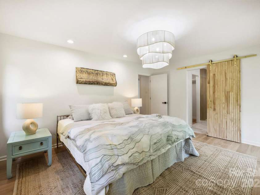 8501 Raintree Lane, Charlotte, NC 28277.  MLS# CAR4250339, YatesRealty ID 8372. 