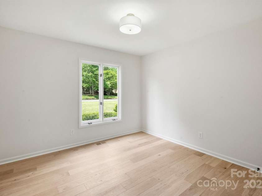 8501 Raintree Lane, Charlotte, NC 28277.  MLS# CAR4250339, YatesRealty ID 8372. 