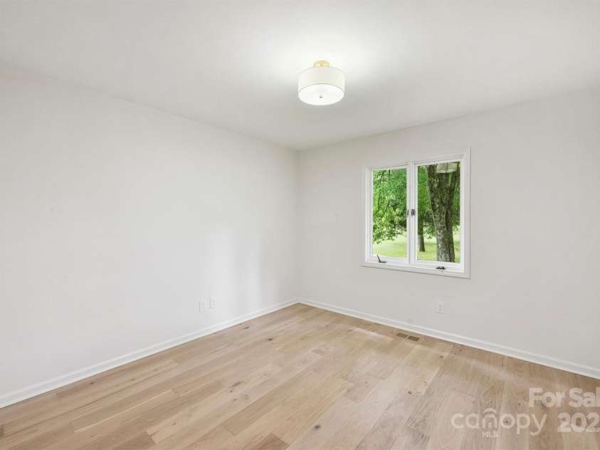 8501 Raintree Lane, Charlotte, NC 28277.  MLS# CAR4250339, YatesRealty ID 8372. 