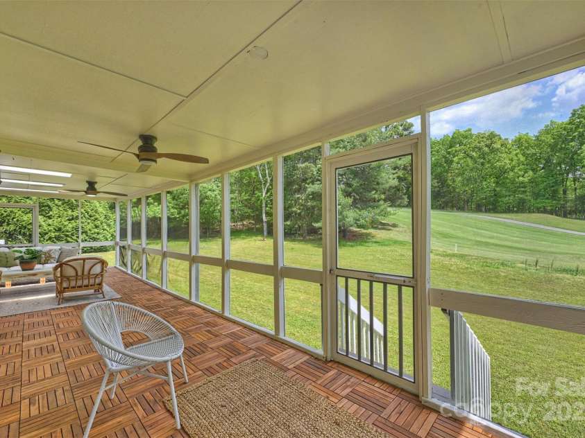 8501 Raintree Lane, Charlotte, NC 28277.  MLS# CAR4250339, YatesRealty ID 8372. 