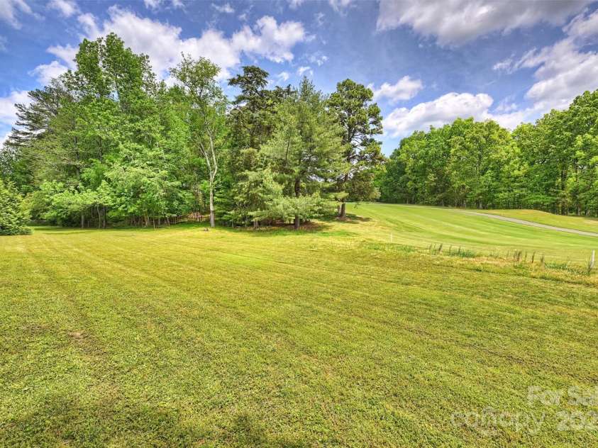 8501 Raintree Lane, Charlotte, NC 28277.  MLS# CAR4250339, YatesRealty ID 8372. 