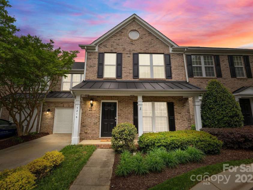 5216 Berkeley View Circle, Charlotte, NC 28277.  MLS# CAR4243138, YatesRealty ID 8374. 