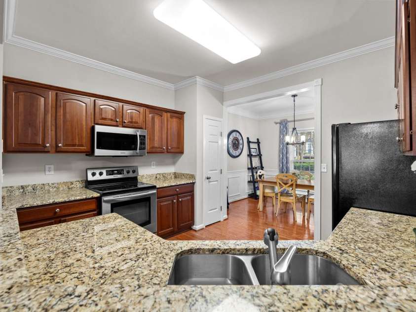 5216 Berkeley View Circle, Charlotte, NC 28277.  MLS# CAR4243138, YatesRealty ID 8374. 