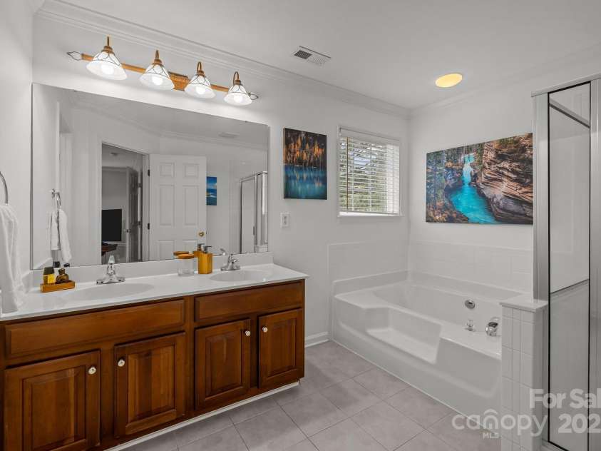 5216 Berkeley View Circle, Charlotte, NC 28277.  MLS# CAR4243138, YatesRealty ID 8374. 