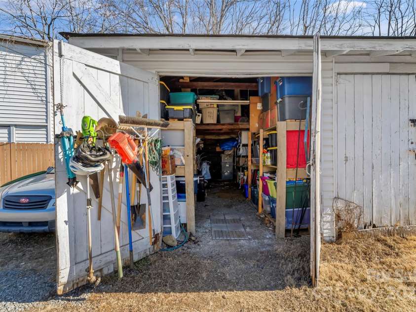 114 Edwards Avenue, Swannanoa, NC 28778.  MLS# CAR4217104, YatesRealty ID 8375. 