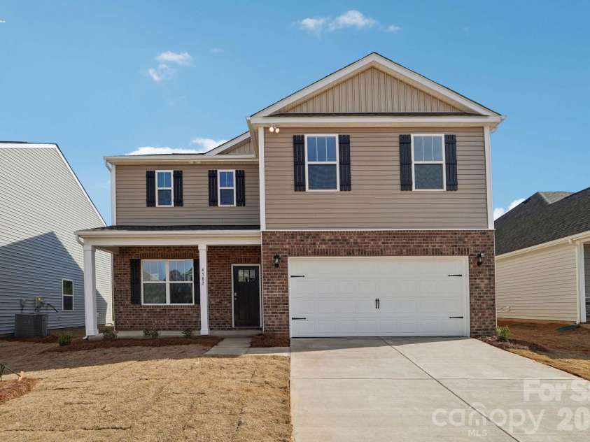 5127 Shallow Brook Drive, Charlotte, NC 28215.  MLS# CAR4365444, YatesRealty ID 8375. 