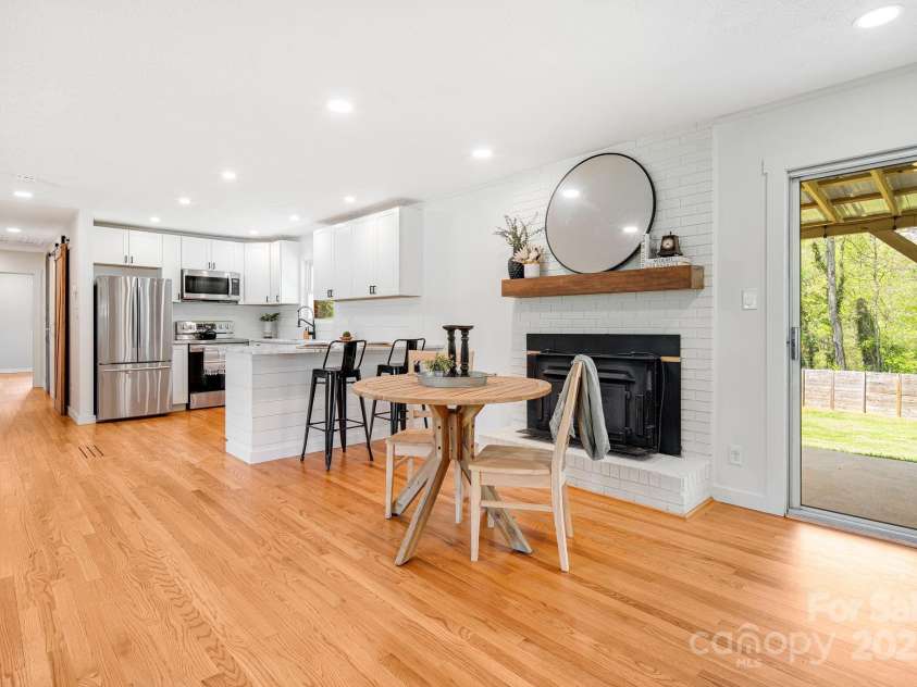 33 Haly Ho Drive, Candler, NC 28715.  MLS# CAR4248369, YatesRealty ID 8376. 