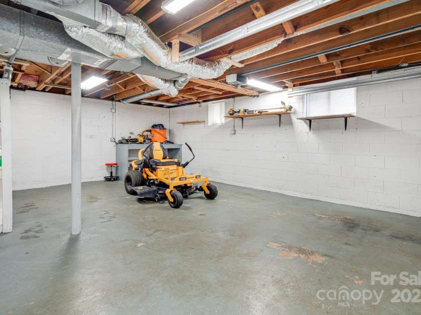 33 Haly Ho Drive, Candler, NC 28715.  MLS# CAR4248369, YatesRealty ID 8376. 