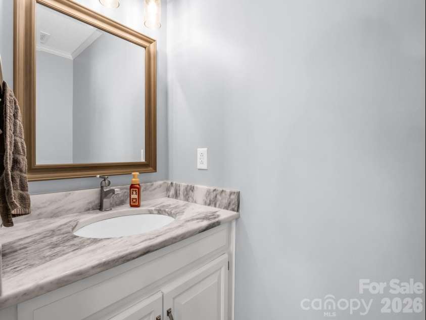 102 Knoll Court, Belmont, NC 28012.  MLS# CAR4365314, YatesRealty ID 8378. 