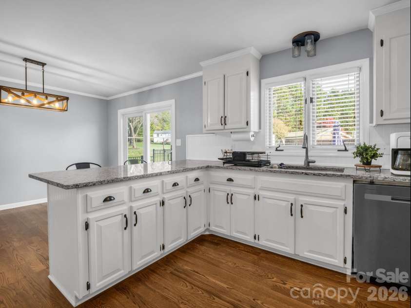 102 Knoll Court, Belmont, NC 28012.  MLS# CAR4365314, YatesRealty ID 8378. 