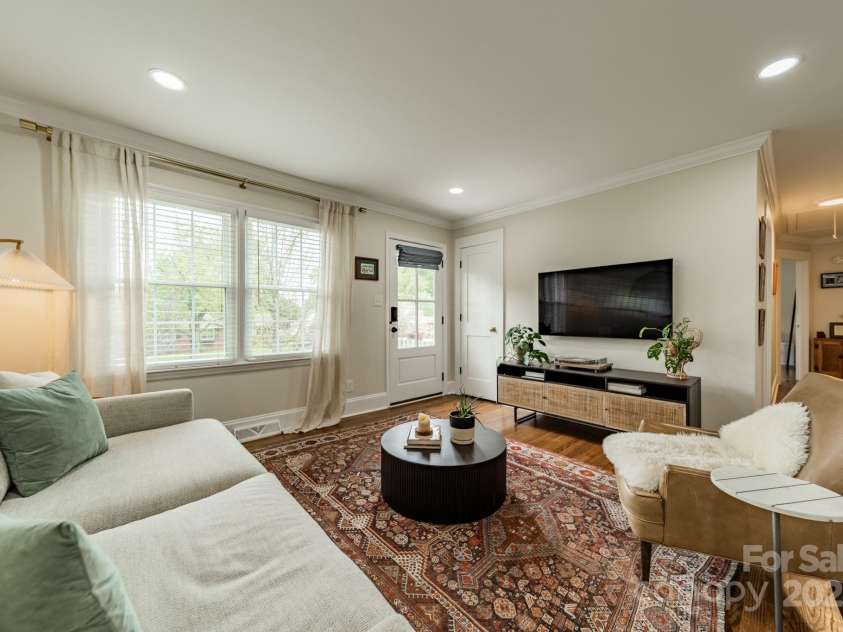 6339 Montpelier Road, Charlotte, NC 28210.  MLS# CAR4246781, YatesRealty ID 8379. 